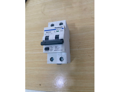 CẦU DAO TÉP CHỐNG GIẬT 2P 32A BBDE23231CNV